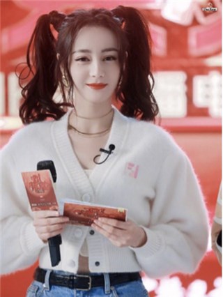 迪丽热巴开年游戏首秀，1月13日与女神巧遇直播间