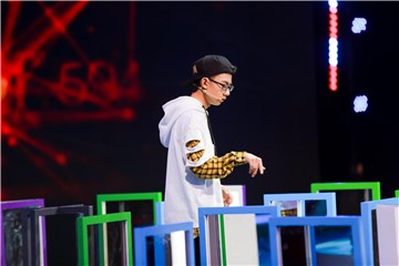王昱珩毫不犹豫地站队杨英豪