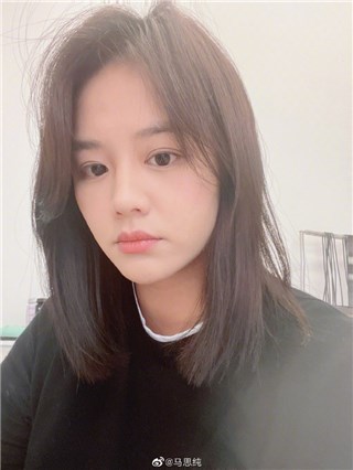 马思纯久违晒自拍气色红润 笑称分享一点快乐