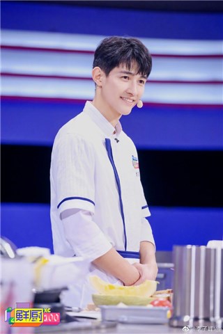 李子峰成聚餐“掌勺人”网友：可以去你家吃饭吗？