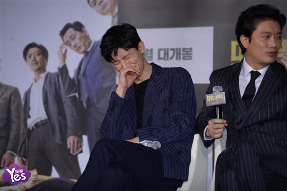 〈Yes 首尔现场〉金武烈、朴熙顺等出席电影《钱包》发布会