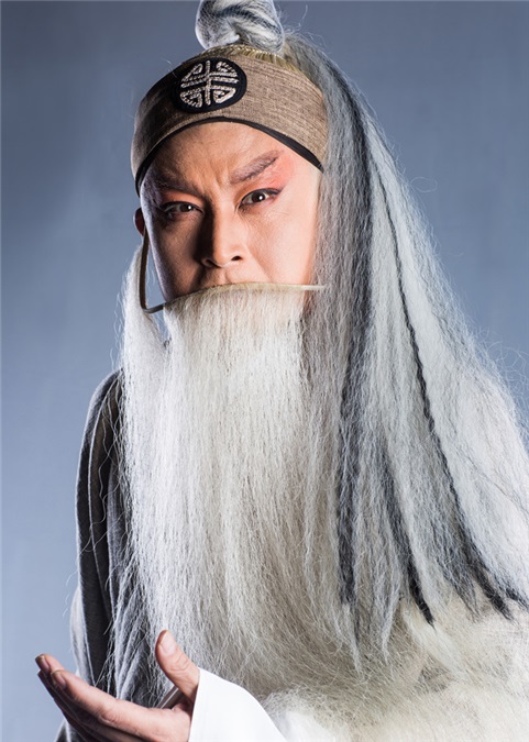 《赵氏孤儿》隆重上演 昆曲结合悲剧引热议