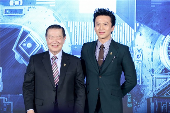 《心理罪之城市之光》亮相 李昌钰现场展身手力摔邓超