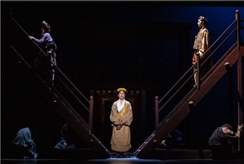 话剧《尘埃落定》申城首演 六大维度忠於原着诗意呈现