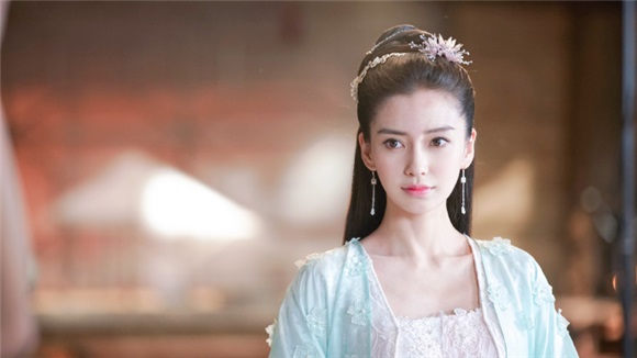 《孤芳》娉婷剧中陷险境 Angelababy瞬间变老30岁