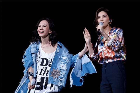金曲歌后小巨蛋华丽开唱 彭佳慧完美演唱回顾音乐奋斗史