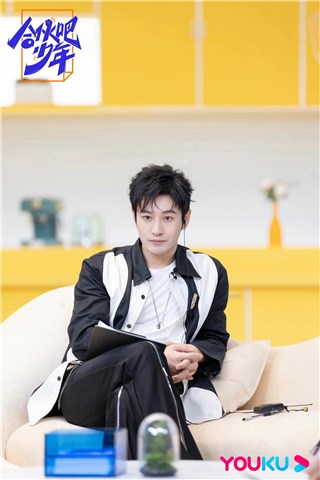 《合伙吧少年》迎来首次正式汇报，职场良性竞争问题被关注
