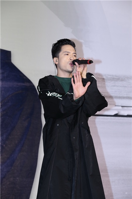 J.SHEON、宋念宇、宫阁出席J.SHEON媒体见面会