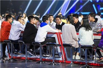 对焦强手攻坚克难的成长线
