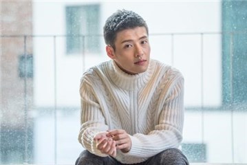 自爆患幽闭恐惧症·姜河那搭机先服安眠药