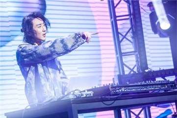 FLOW 福禄 跨界音乐现场：一次电子烟与年轻人的花式碰撞