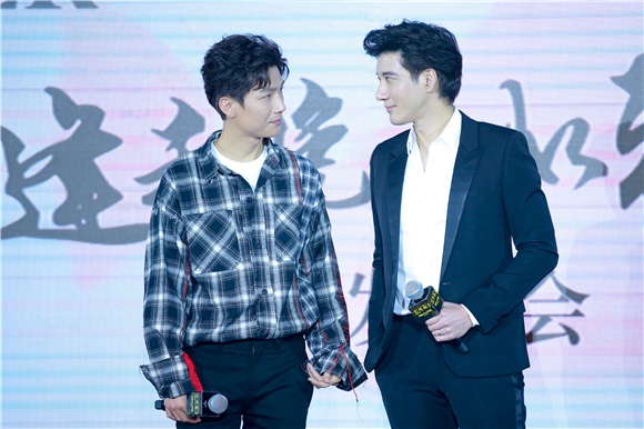 章子怡黄晓明王力宏张震等出席《无问西东》发布会