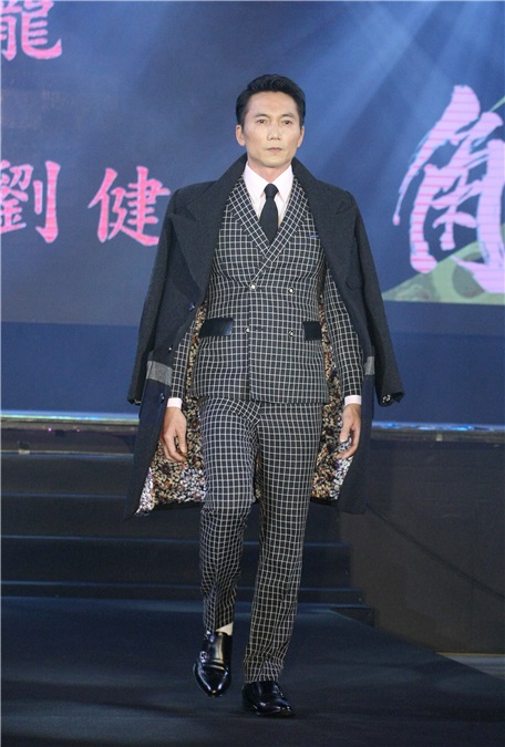 导演颜正国与18位演员首曝光《角头2》电影演员发布会