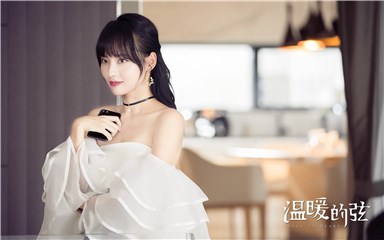 张嘉倪饰演了女二号一心