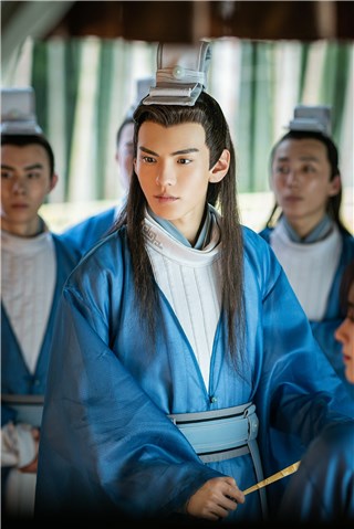 毕雯珺《漂亮书生》清凉开播 古装首秀“撩”倒众生