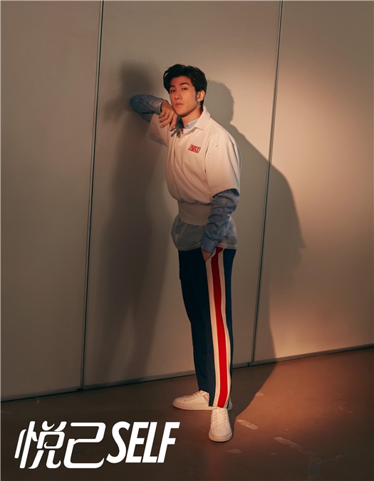 李治廷登封面hold住百变造型 三十而立期待稳中求劲