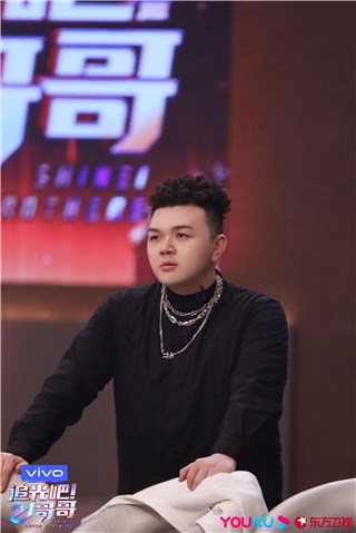 《追光吧！哥哥》首演高频吸睛，一起回顾这些“光”彩瞬间！