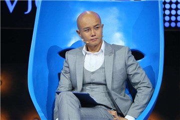乐嘉调戏女主持：你不许穿衣服