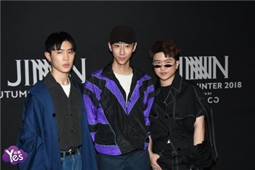 〈Yes 上海现场〉JINNNN秋冬大秀发布会 马伯骞一袭蓝色大衣亮相