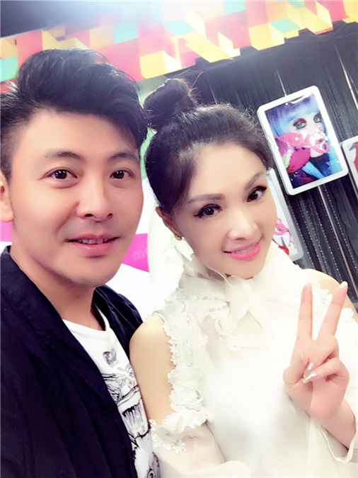 段红晒鸡血石炮轰赵雅淇 女星需要独立自尊自爱