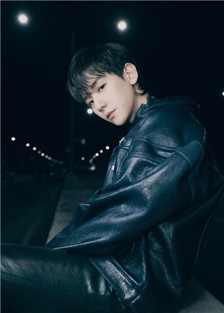 EXO成员BAEKHYUN新迷你专辑《Bambi》预售量突破83万张，刷新自身新纪录！