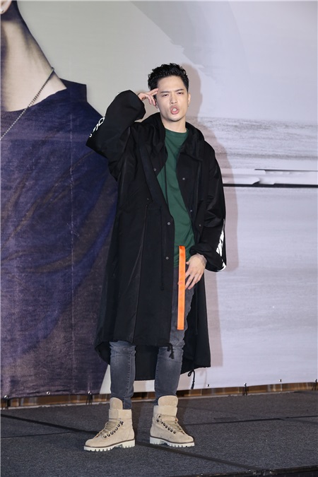 J.SHEON、宋念宇、宫阁出席J.SHEON媒体见面会