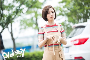 林依晨被叫小短腿很不服气 把自己P成长腿美女