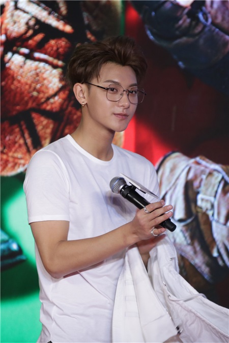 《铁道飞虎》提档12.23 成龙大哥cos黄子韬零下18度唱rap