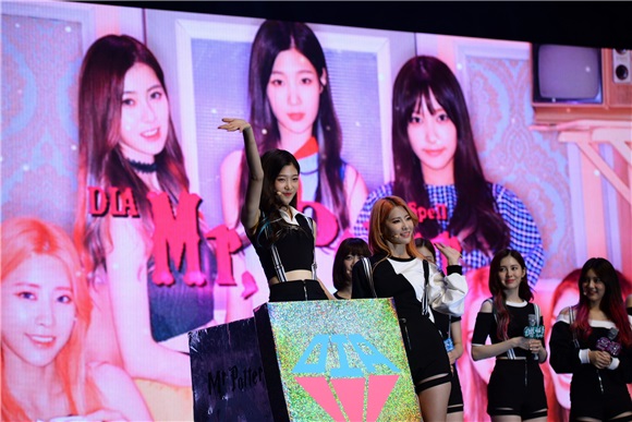 DIA三辑《Spell》Showcase
