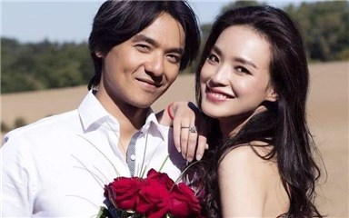 冯德伦罕见放闪晒庆生照 舒淇狠回「这女的是谁」