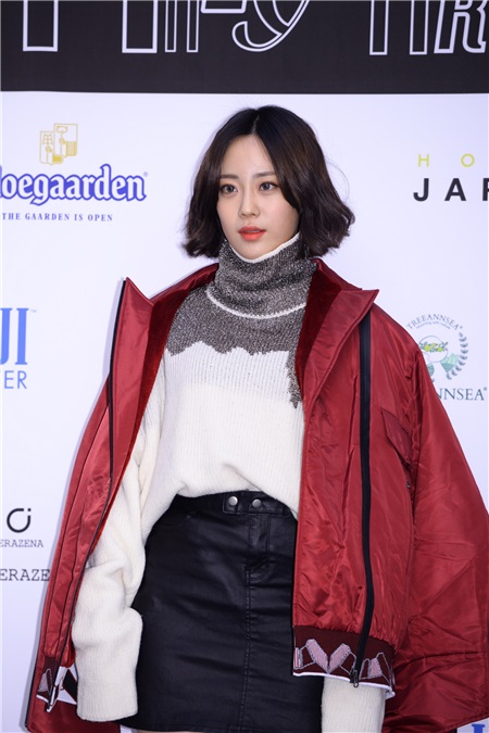 SISTAR孝琳-多顺、曹璐、李珠妍出席某品牌开业纪念活动