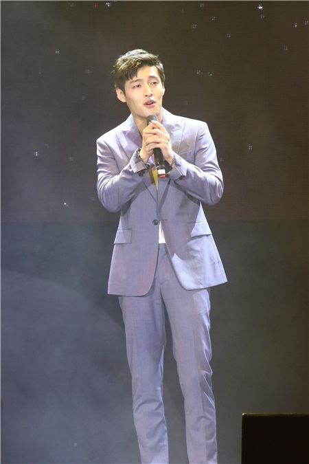 韩星姜河那举办粉丝见面会