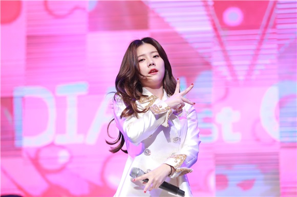 女团DIA举行Fanclub创团式Fanmeeting媒体见面会