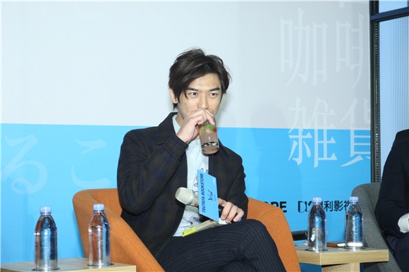 陈柏霖出席影视座谈会