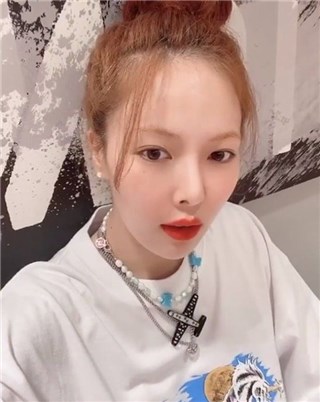 泫雅被韩网友爆曾参与校园暴力   同学称其在小学打人耳光