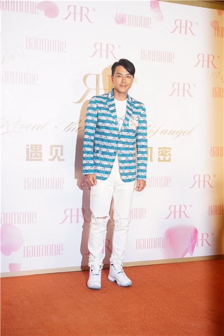 蔡少芬、洪天明等出席尖香蔓蕾文化发展派对