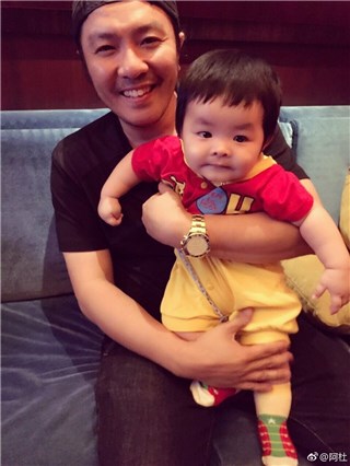走出抑郁传闻!阿杜将携子参加《爸爸去哪儿》?
