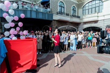 绝地求婚！跑得了毒却跑不出LOCKLOVE致爱粉的甜蜜圈！