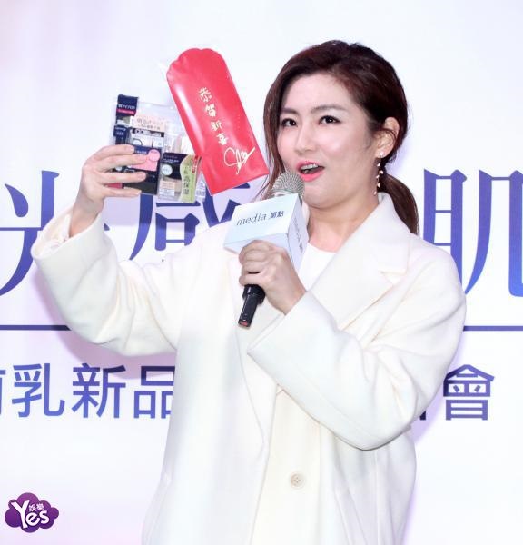 〈Yes 台北现场〉Selina纯白装备亮相活动 甜笑不断尽显青春靓丽
