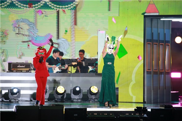 2016 DMC FESTIVAL《假面歌王》举行舞台 李在恩、Dana、金九拉、KCM等出席