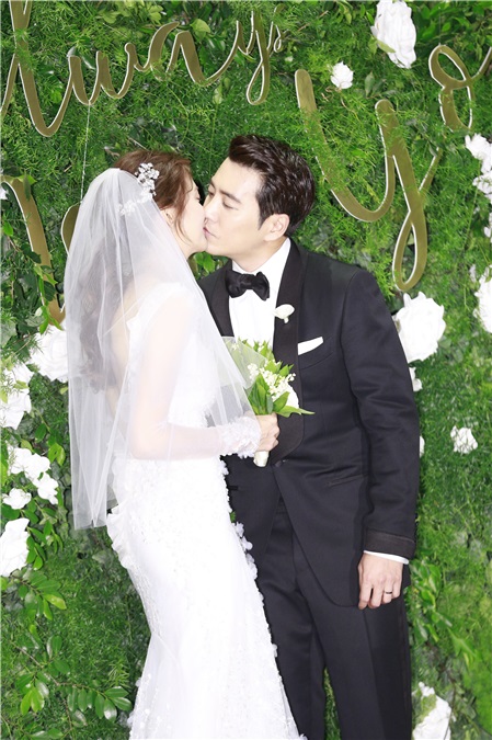演员朱相昱、车艺莲举行婚礼