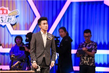 网友推测何猷君目的为赌场收集“黑名单”