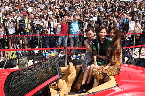 S.H.E《永远都在》 久违四年全台唯一签名会