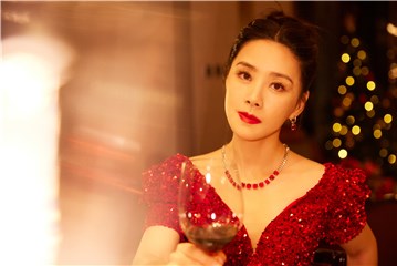 何琳出席第十六届中国长春电影节气质绝佳