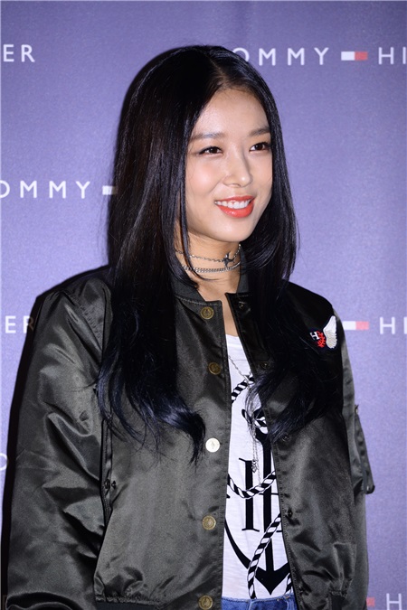 孙太英、婑斌、Yura、Vivian出席品牌活动