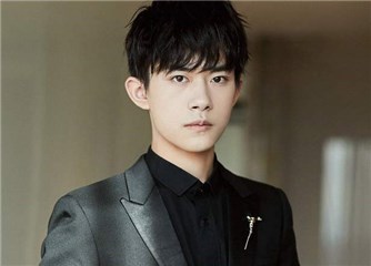 易烊千玺被质疑借公益炒作·粉丝护主：顶流无需冒险营销