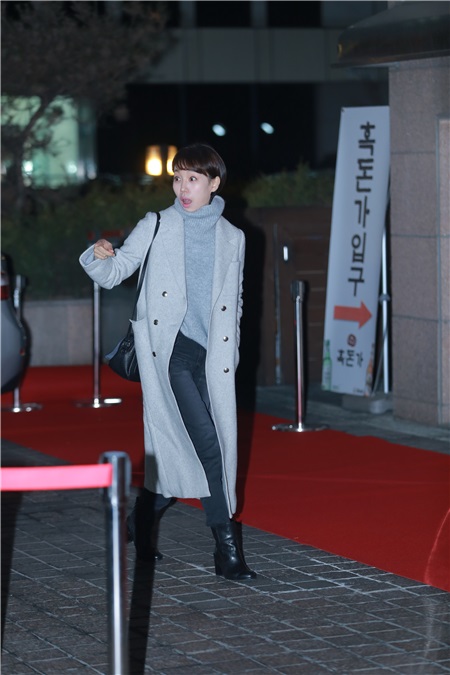 徐玄振、柳演锡、金旻载、陈京等出席《浪漫医生金实福》终映宴