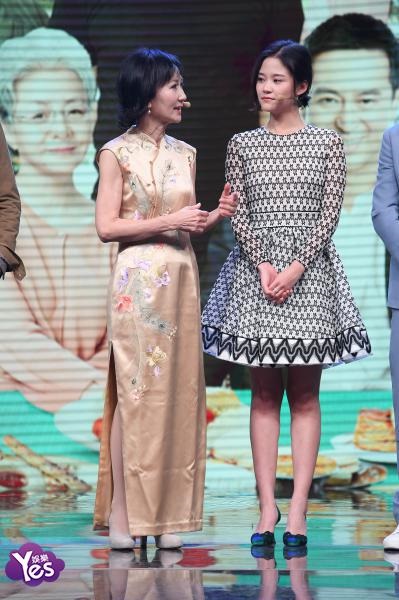 《美好生活》举办发布会 张嘉译李乃文亮相现场