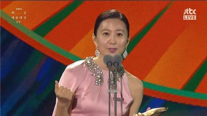 韩电视节金喜爱凭《夫妻》封视后   姜河那封视帝