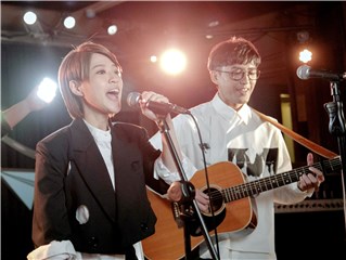 棉花糖最新专辑4月23日开始预购  好歌先一波！经典歌曲”大人版”〈我们来拍张照〉友情满满力献